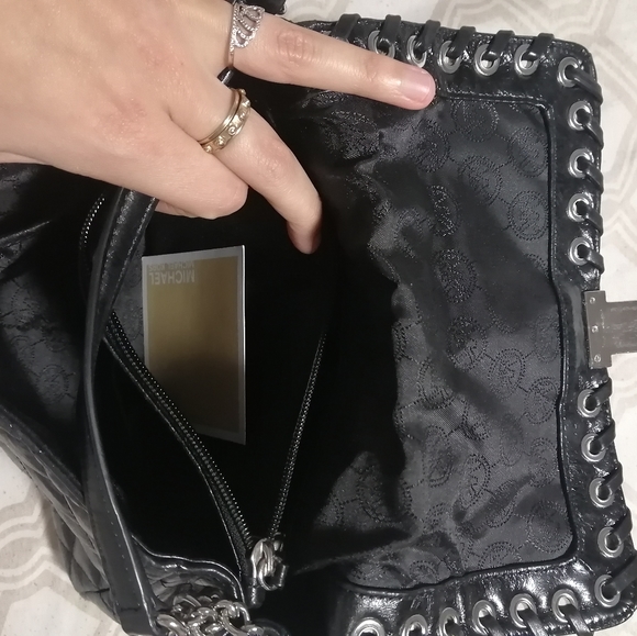 Mickael kors bag - Picture 3 of 4